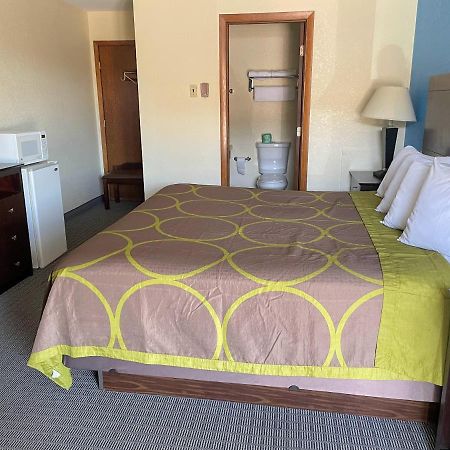 Amerivu Inn & Suites Eau Claire Zewnętrze zdjęcie